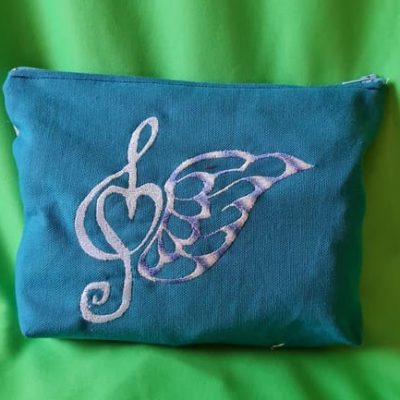 trousse brodée music 8