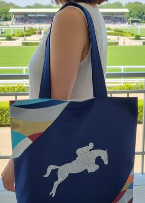 Sac brodé sport  "Élan Équestre" et sa trousse