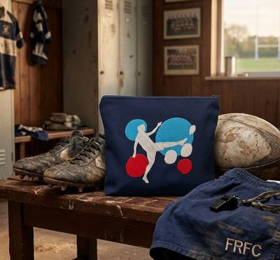 Trousse brodée sport "L'Union Ovale"