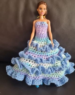 Barbie robe bal bleu