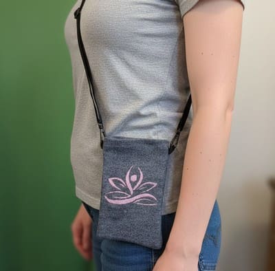 pochette téléphone La Plénitude de Lotus